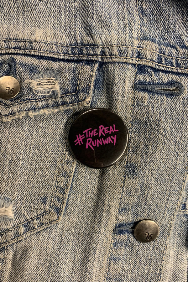 #therealrunway Button